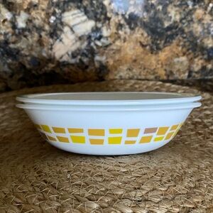 Corelle Precious Colors dessert bowls in Mosaic Tiles Amber Yellow Gold pattern